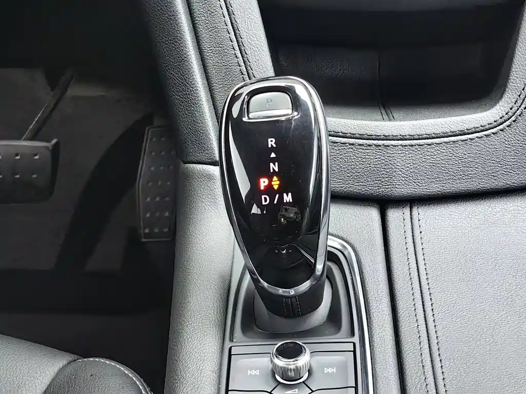 Cadillac XT5 2019 — фото 13