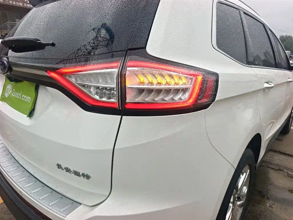 Ford Edge 2015 — фото 8