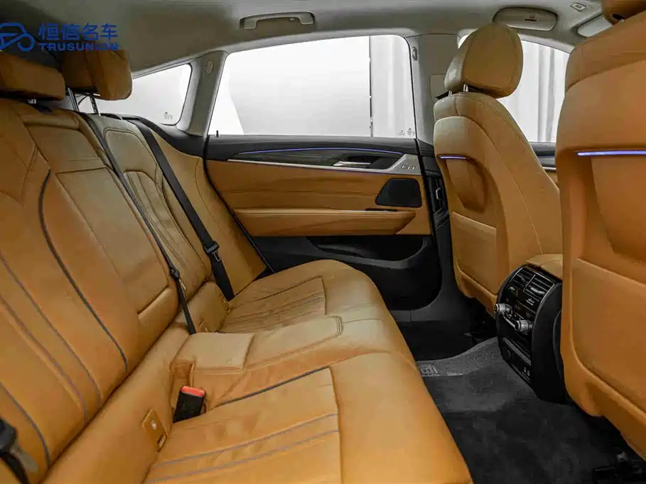 BMW 6 Series GT 2022 — фото 16