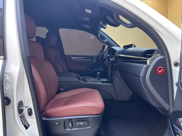Lexus LX 2020