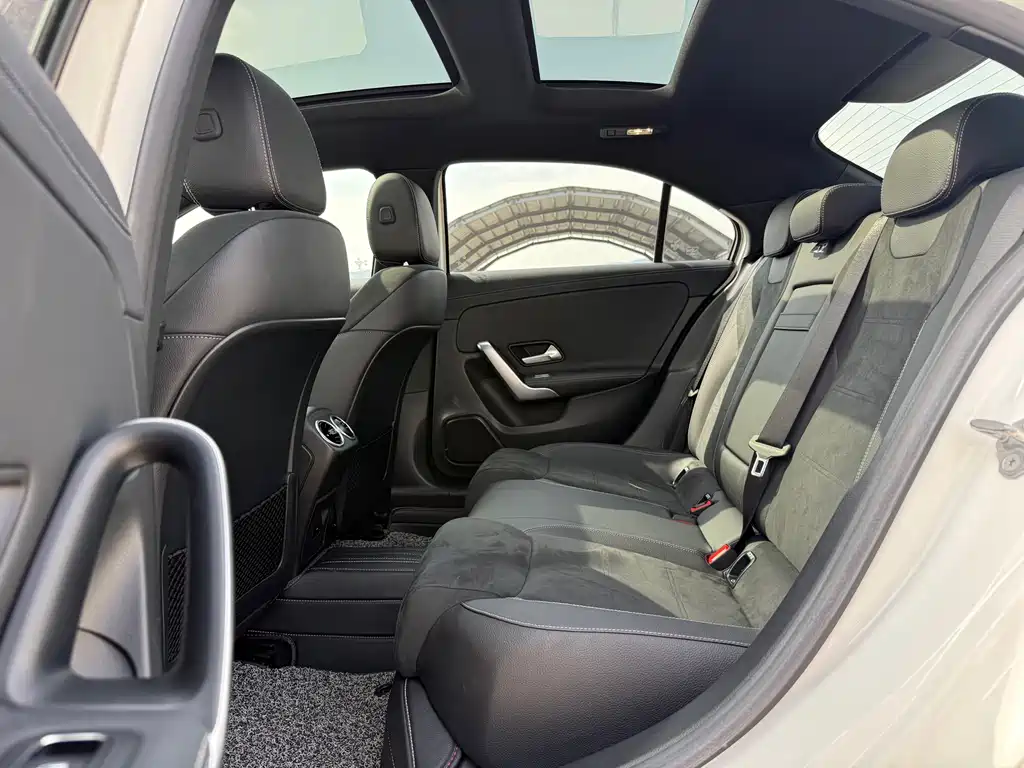 Mercedes-Benz A-Class 2021 — фото 25