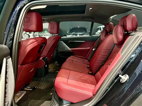 BMW 5 Series 2025