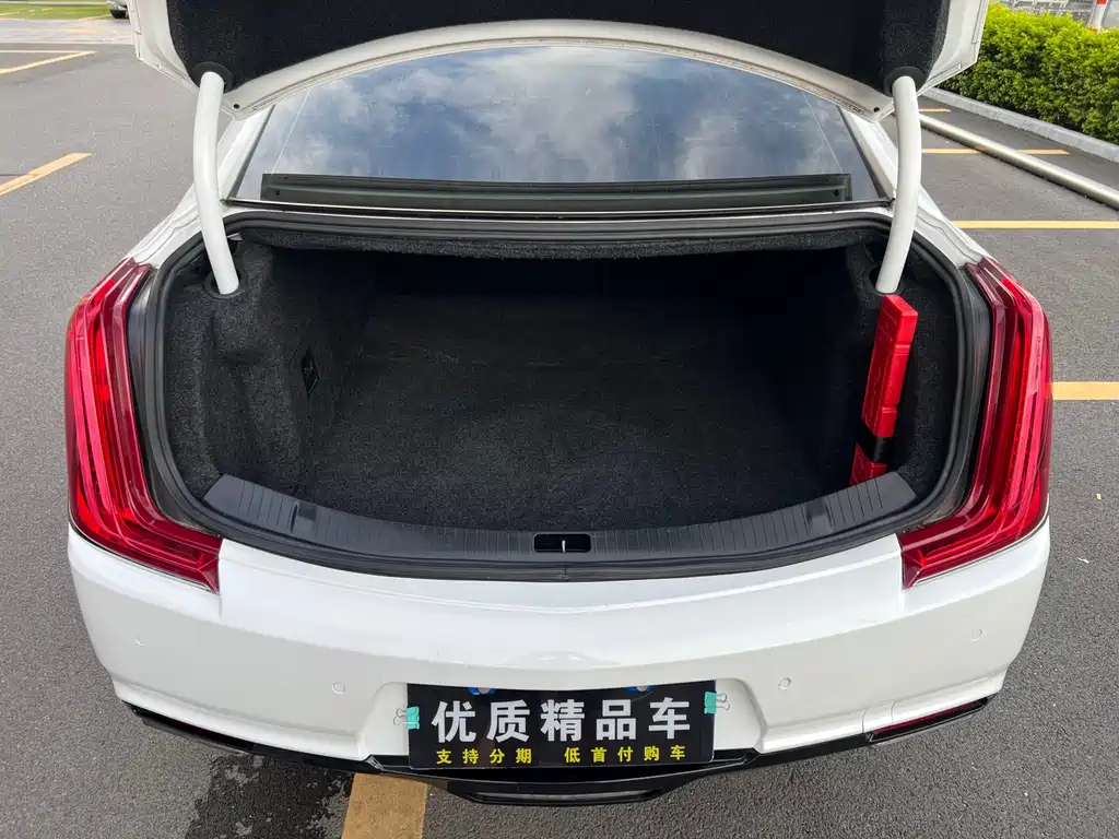 Cadillac XTS 2018 — фото 27
