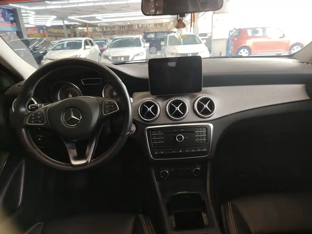 Mercedes-Benz GLA 2017