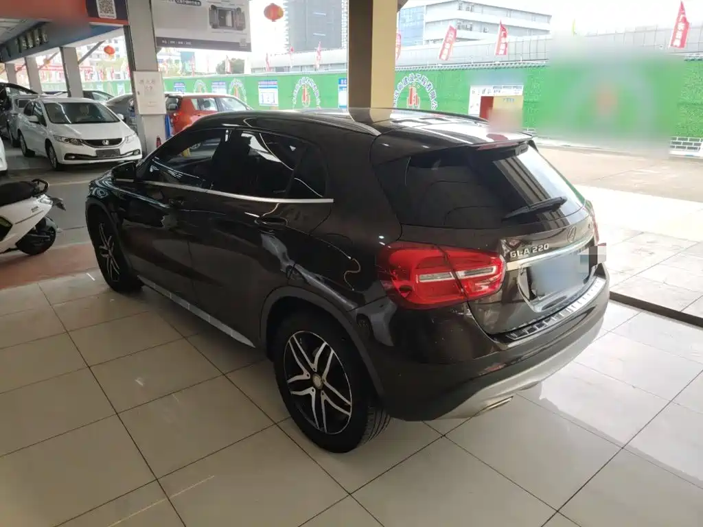 Mercedes-Benz GLA 2017 — фото 23