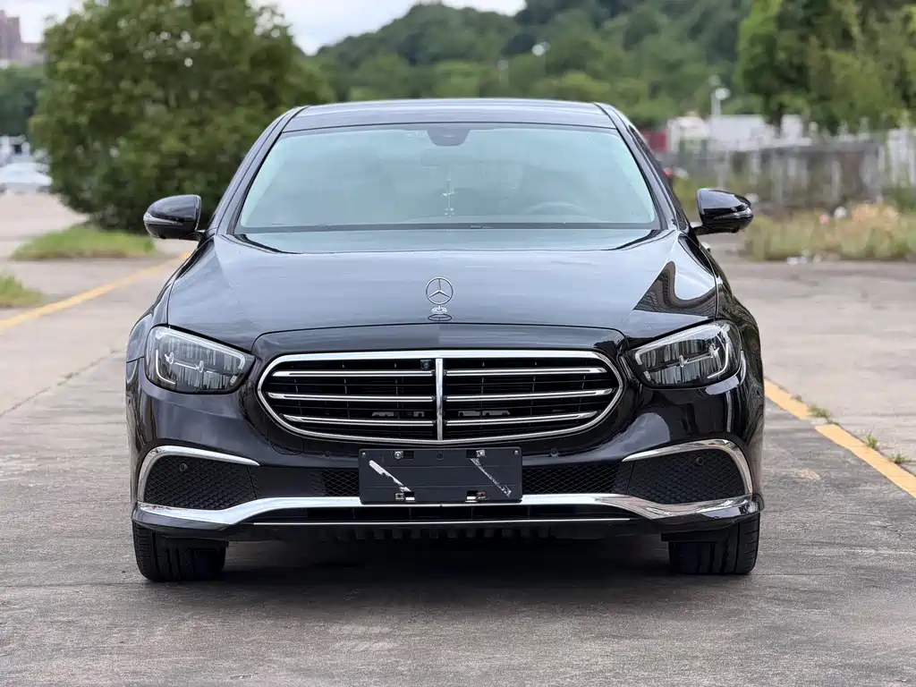 Mercedes-Benz E-Class 2022