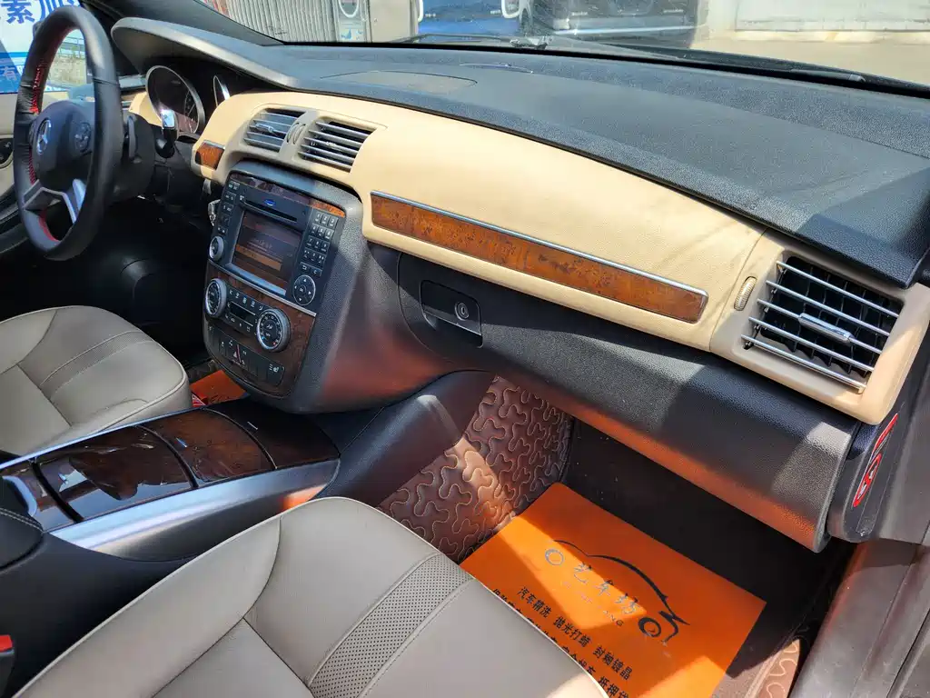Mercedes-Benz R-Class 2012 — фото 15