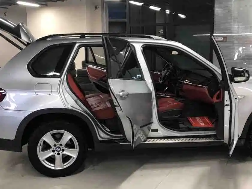 BMW X5 2010 — фото 10