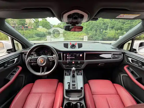 Porsche Macan 2023