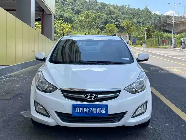 Hyundai Elantra Langdong 2015
