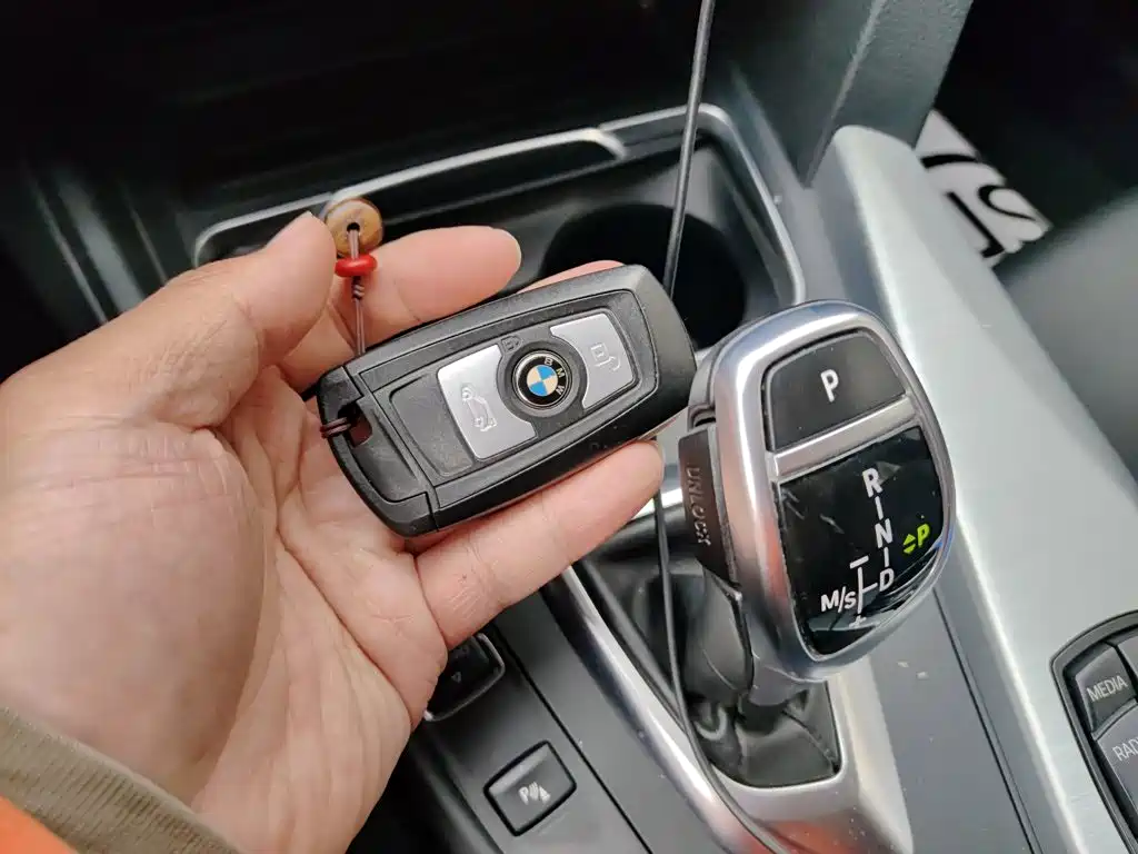 BMW 3 Series 2016 — фото 12