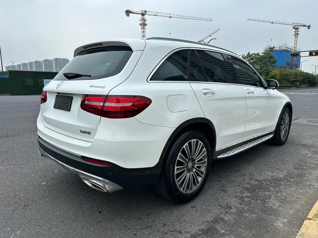 Mercedes-Benz GLC 2016 — фото 19