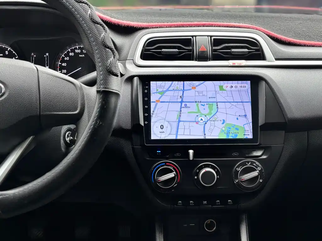 Hyundai Verna 2017 — фото 18