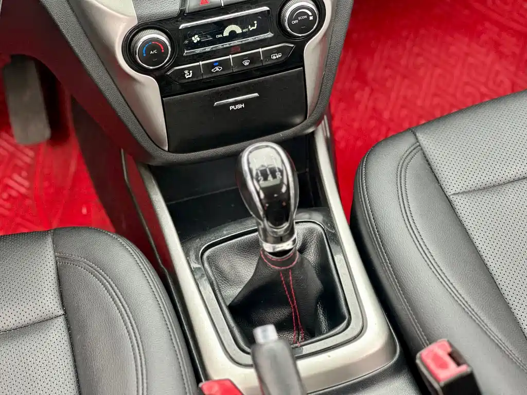 Changan Eado XT 2015 — фото 33