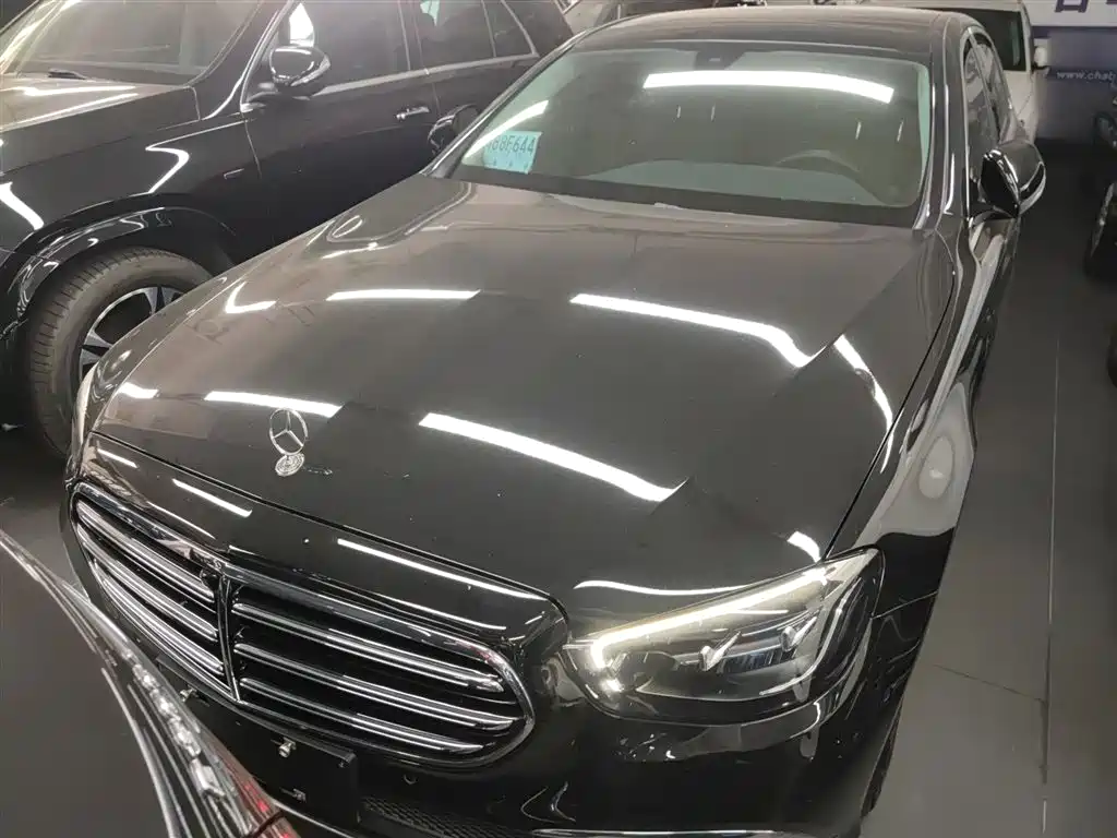 Mercedes-Benz E-Class 2022 — фото 3