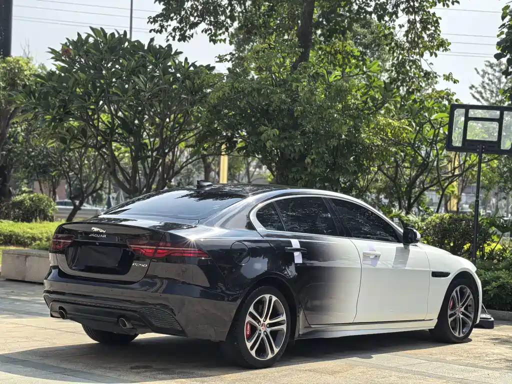 Jaguar XEL 2023 — фото 10