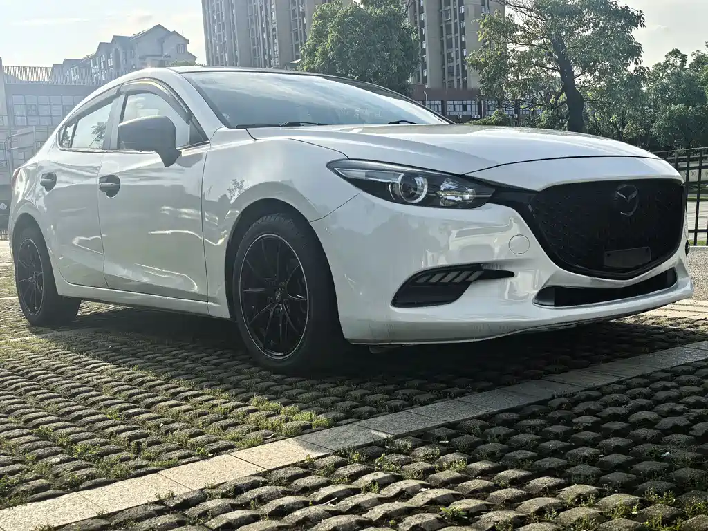 Mazda 3 Axela 2019 — фото 3