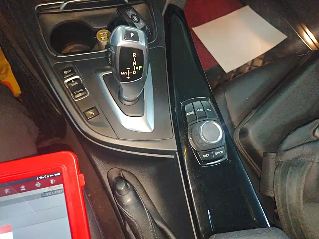 BMW 3 Series 2017 — фото 14