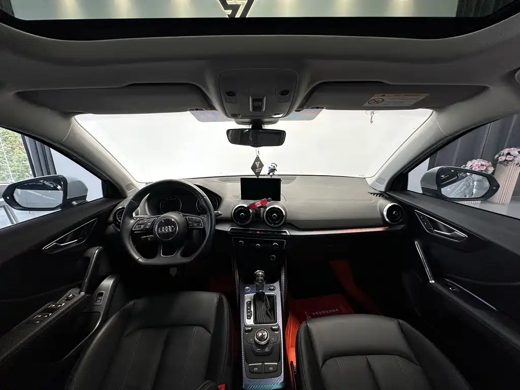Audi Q2L 2024