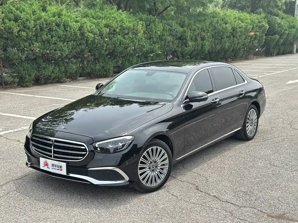 Mercedes-Benz E-Class 2022