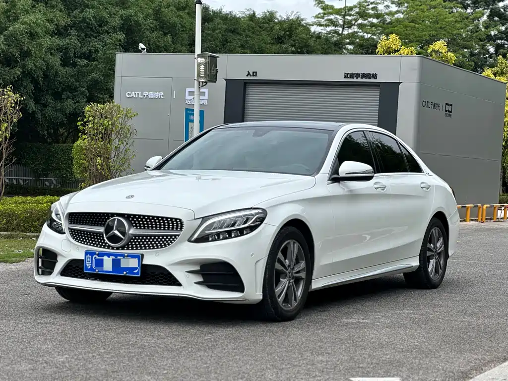 Mercedes-Benz C-Class 2021