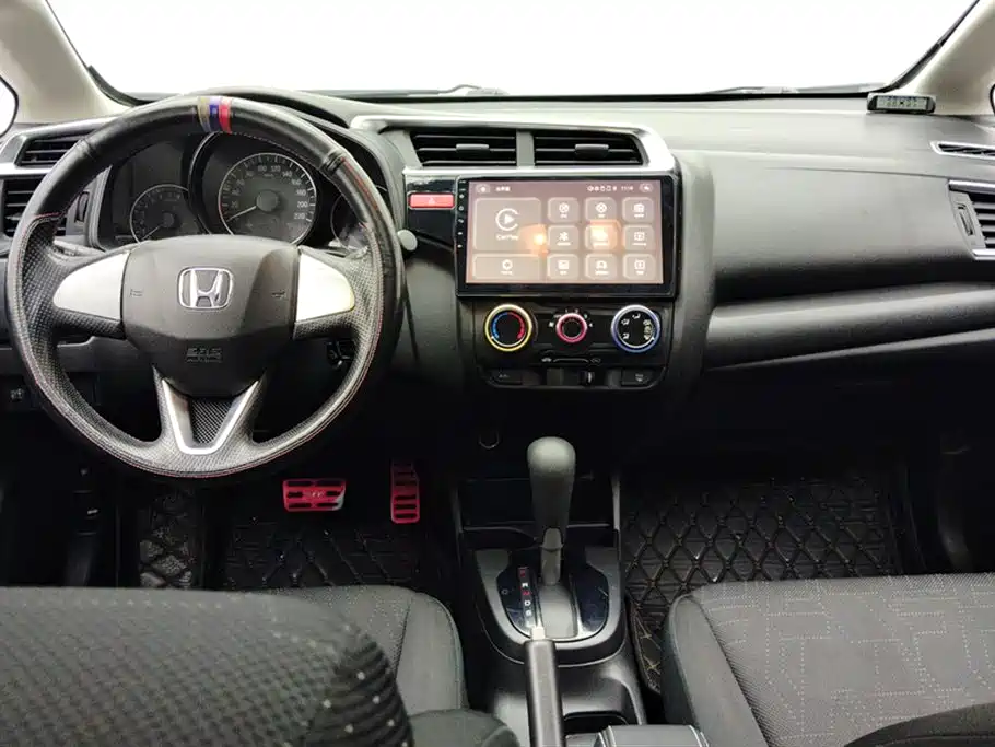 Honda Fit 2017 — фото 12