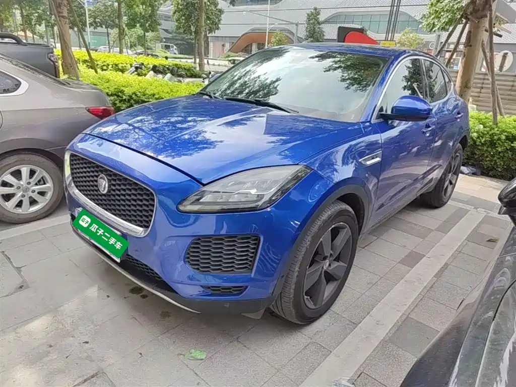 Jaguar E-PACE 2020 — фото 2