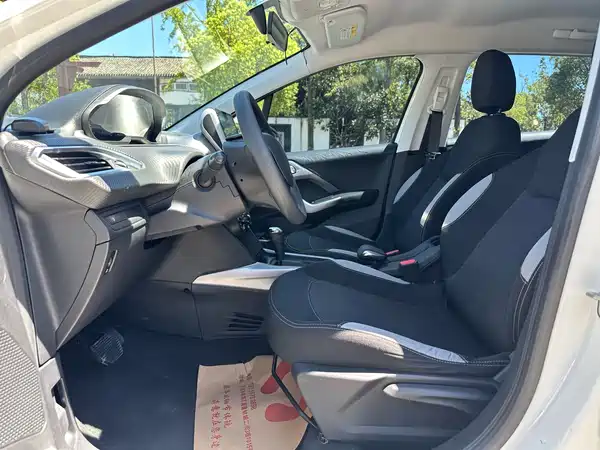 Peugeot 2008 2015