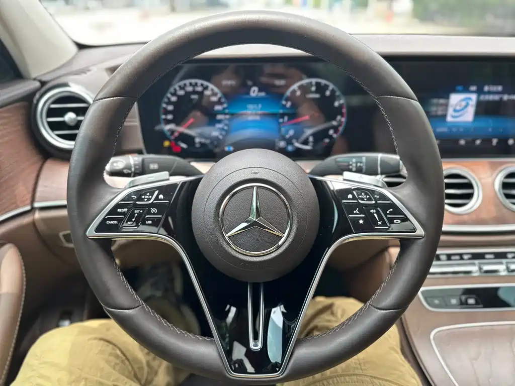 Mercedes-Benz E-Class 2022 — фото 22
