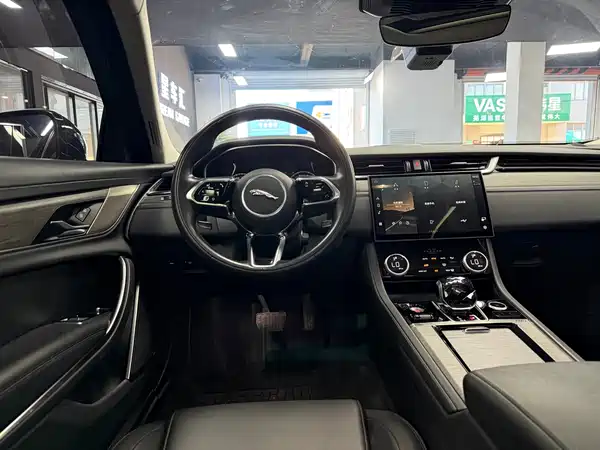 Jaguar XFL 2023