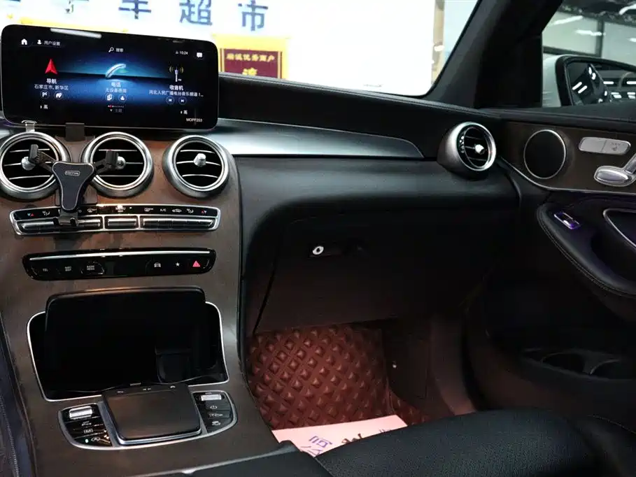 Mercedes-Benz GLC 2020 — фото 15
