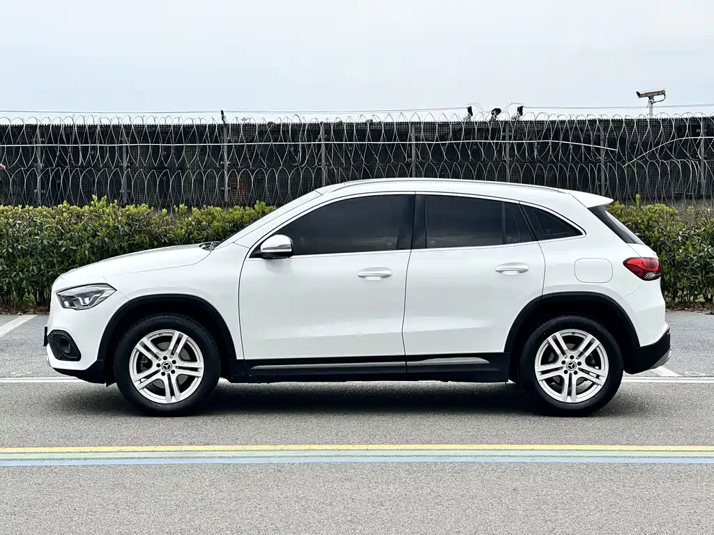 Mercedes-Benz GLA 2022