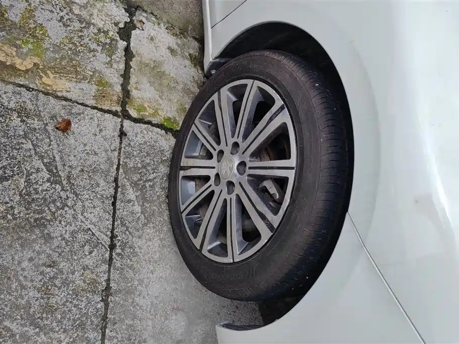 Peugeot 408 2016
