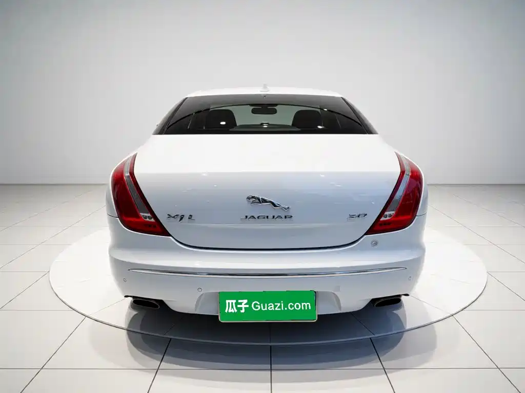 Jaguar XJ 2016