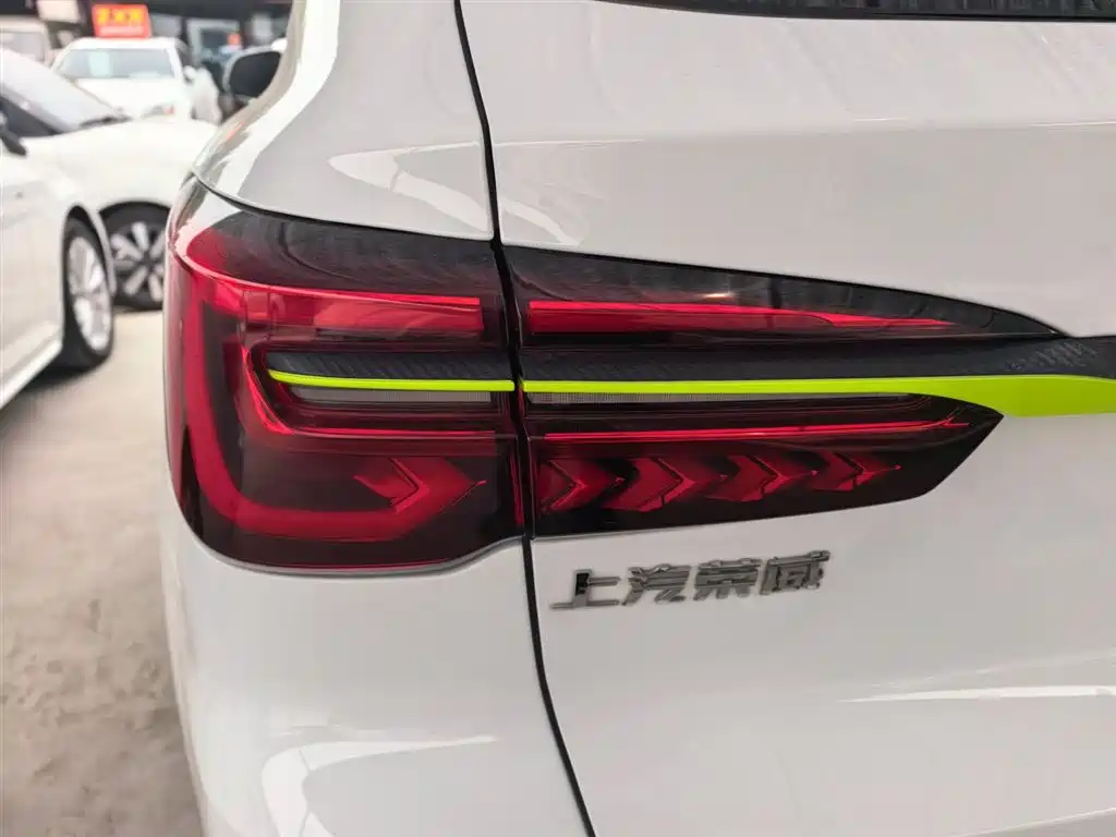 Roewe RX5 2022 — фото 23