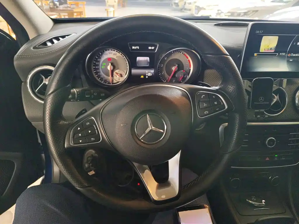 Mercedes-Benz GLA 2016