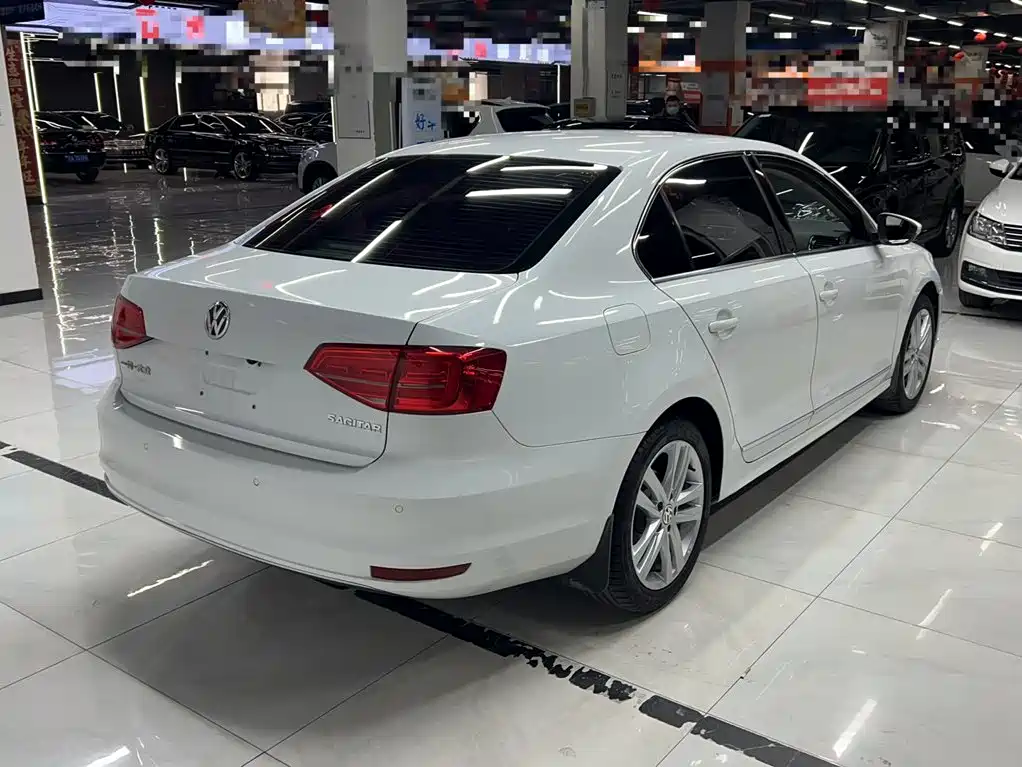 Volkswagen Sagitar 2016