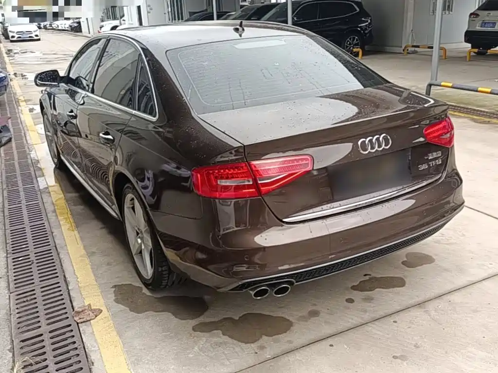 Audi A4L 2016