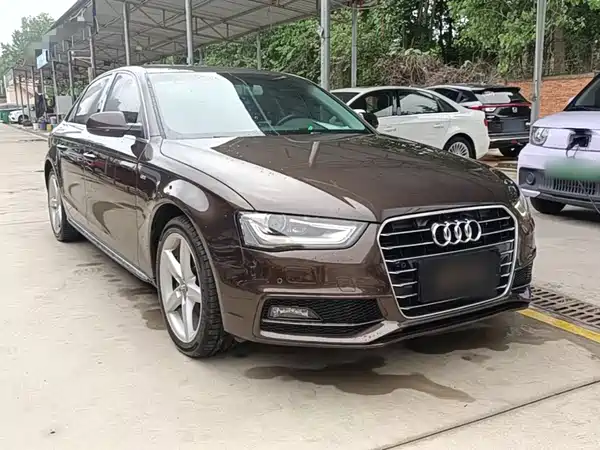 Audi A4L 2016