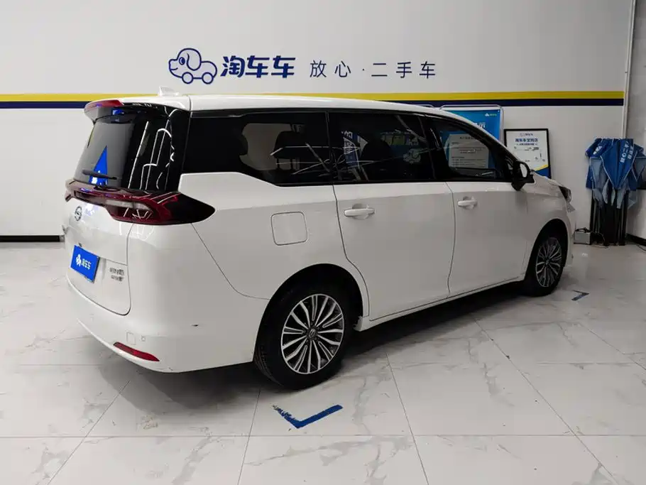 GAC Trumpchi M6 2020 — фото 3