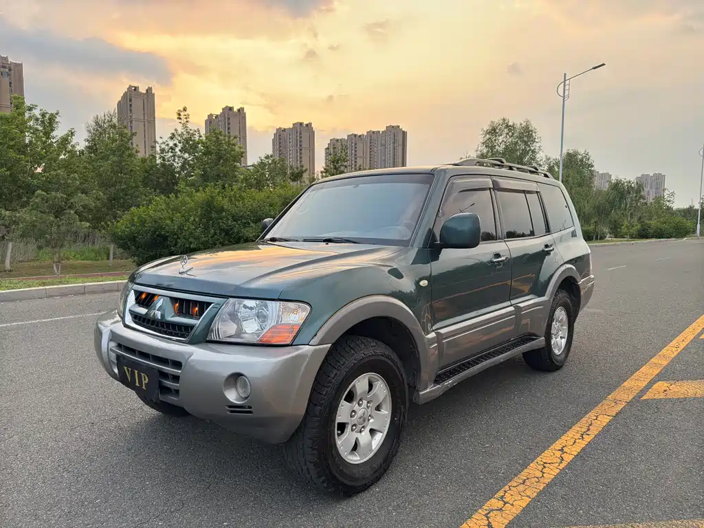 Mitsubishi Pajero 2008