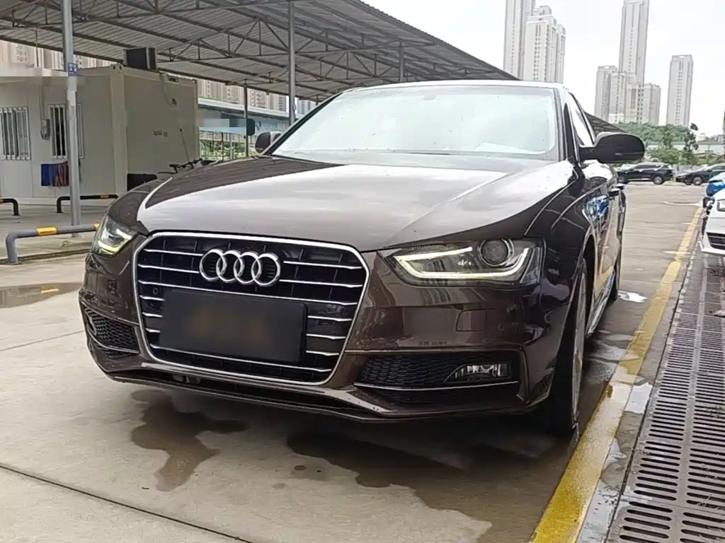 Audi A4L 2016