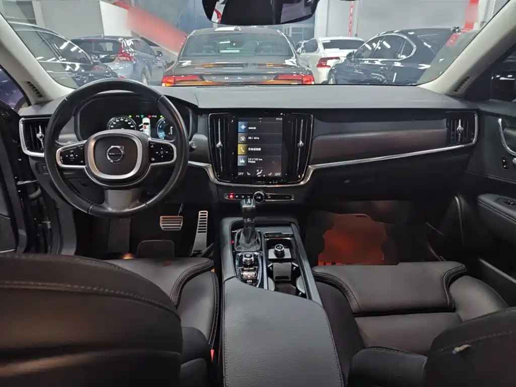 Volvo V90 2018 — фото 12