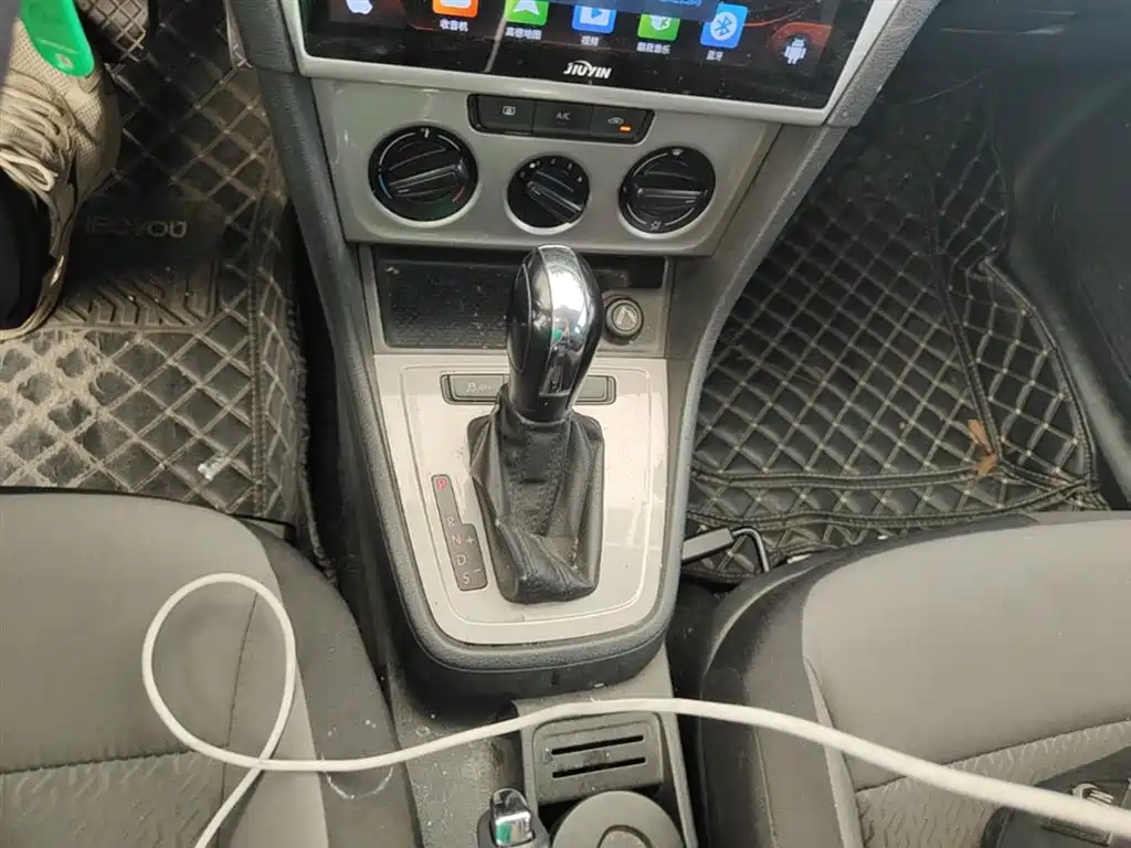 Volkswagen Gran Lavida 2015 — фото 14