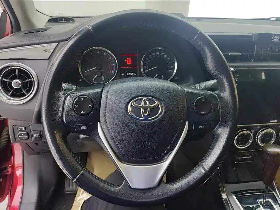 Toyota Corolla 2017 — фото 15