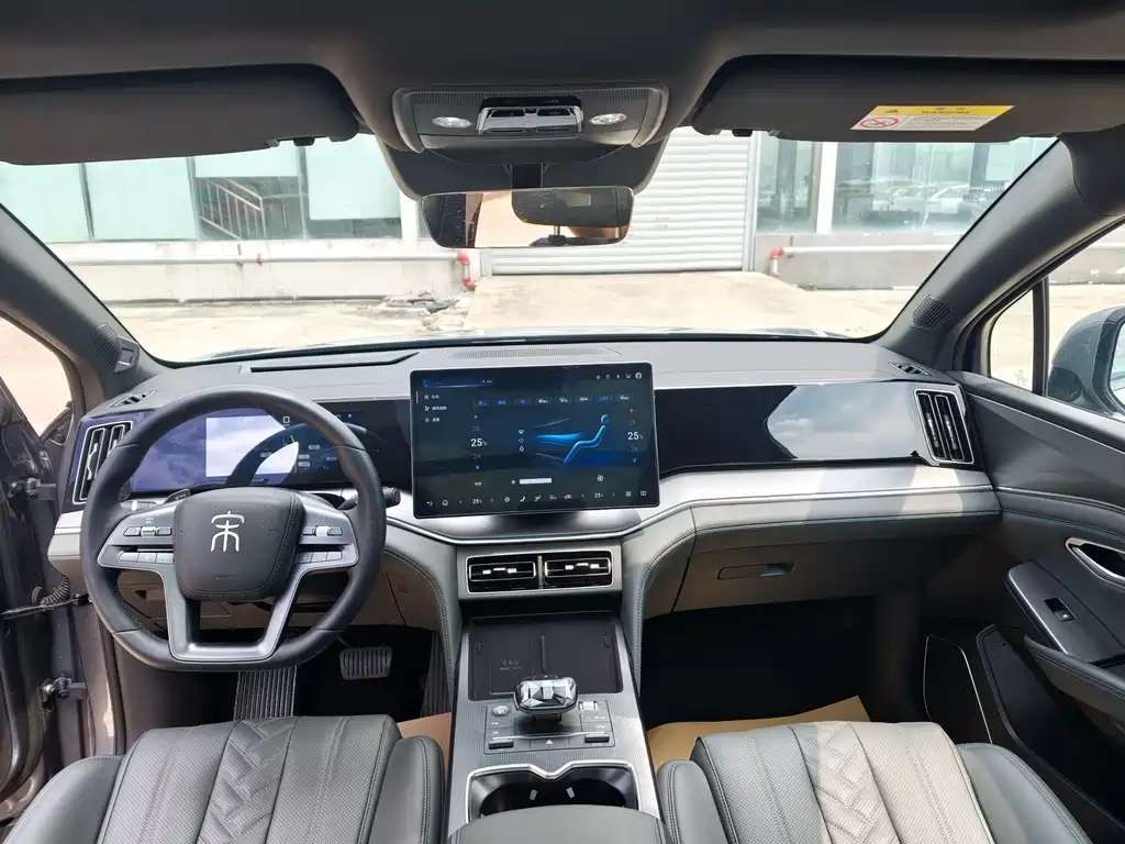 BYD Song L DM-i 2025 — фото 4