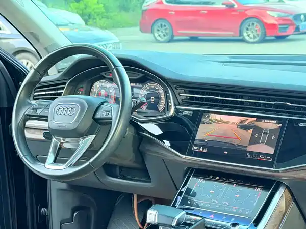 Audi Q7 2021