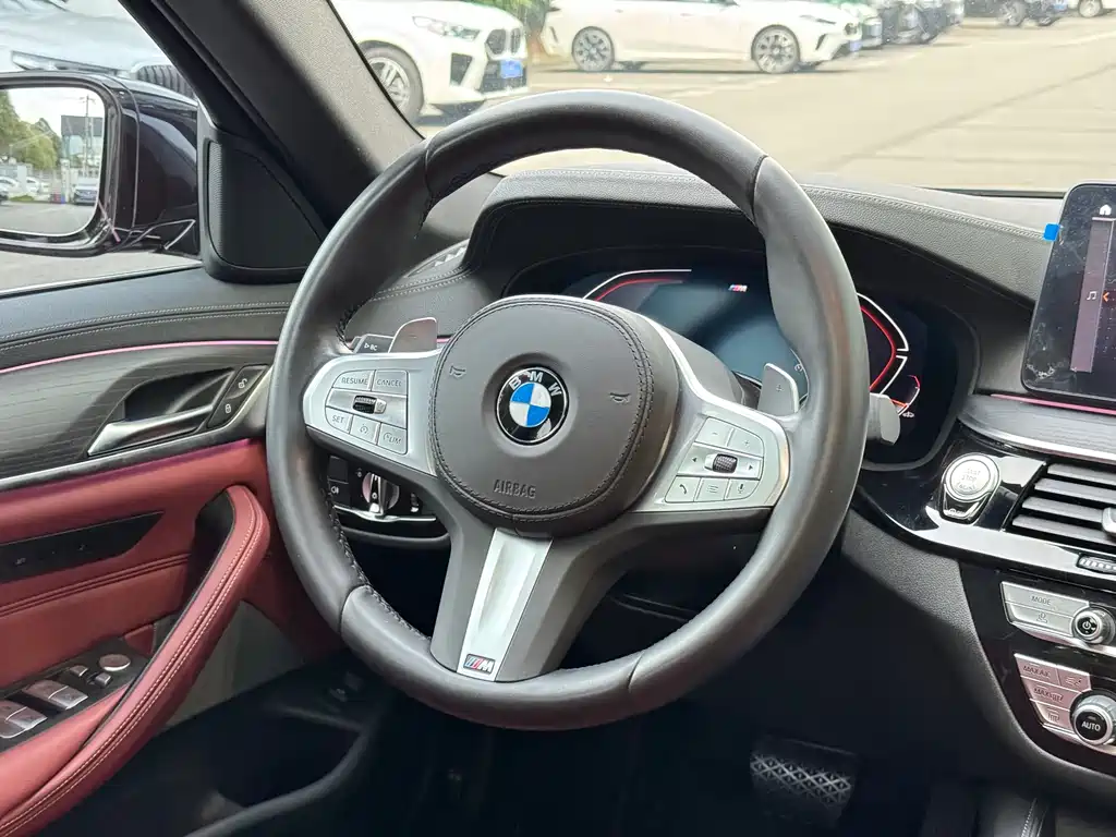 BMW 5 Series 2023 — фото 14