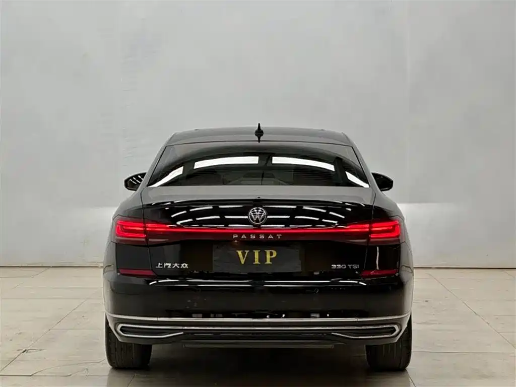 Volkswagen Passat 2023 — фото 9