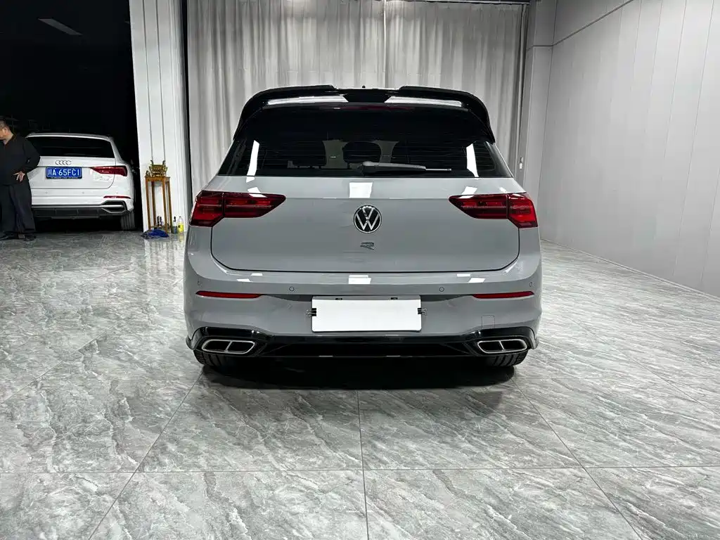 Volkswagen Golf 2023